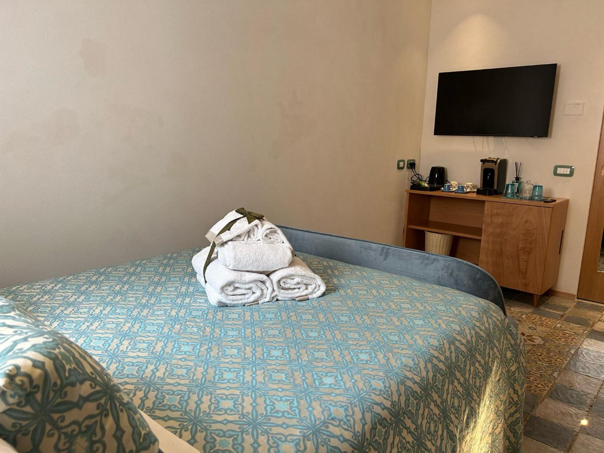 Trame Poesia Di Mare 2 Bed & Breakfast โปลีญาโนอามาเร ภายนอก รูปภาพ