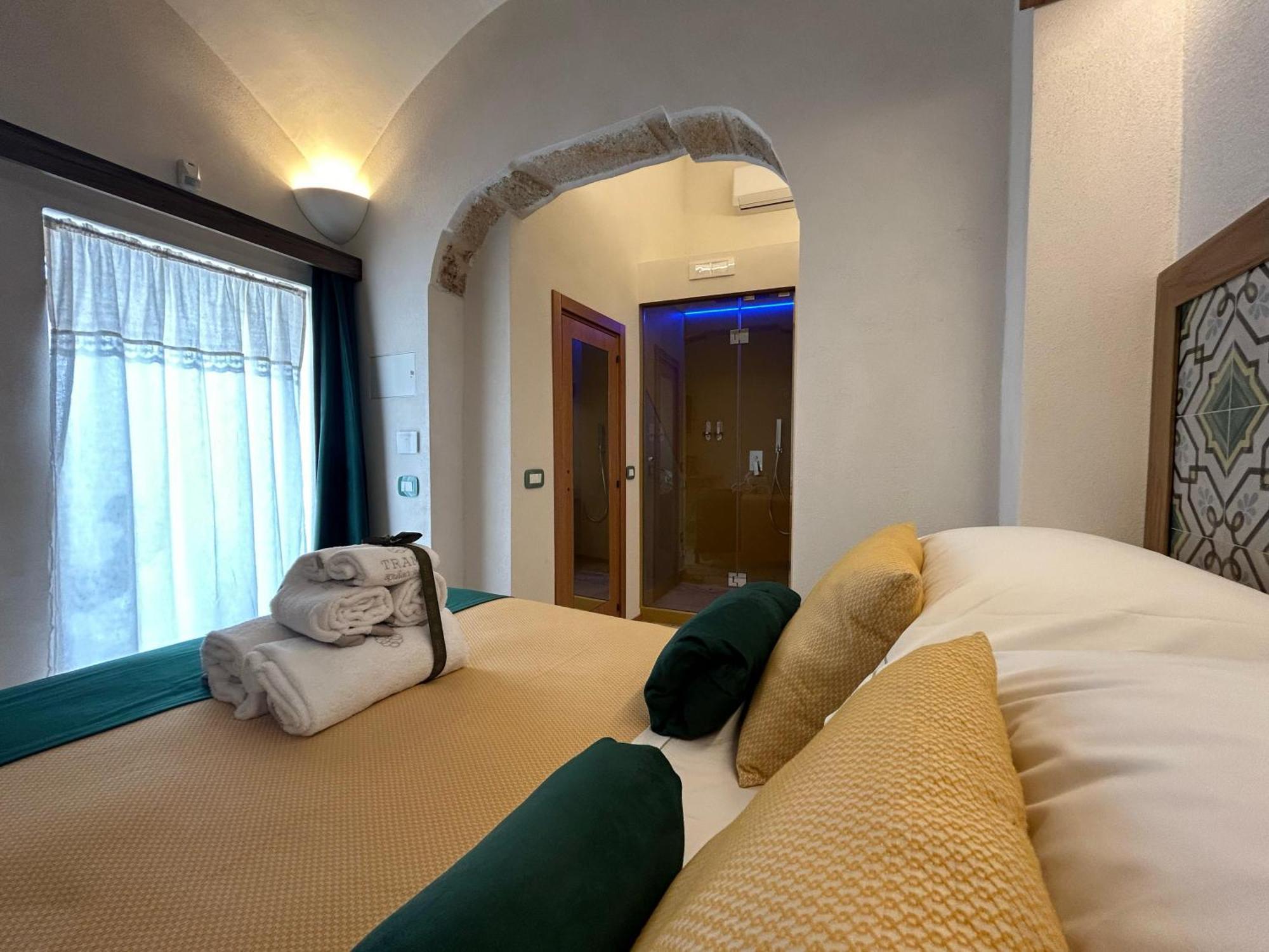 Trame Poesia Di Mare 2 Bed & Breakfast โปลีญาโนอามาเร ภายนอก รูปภาพ